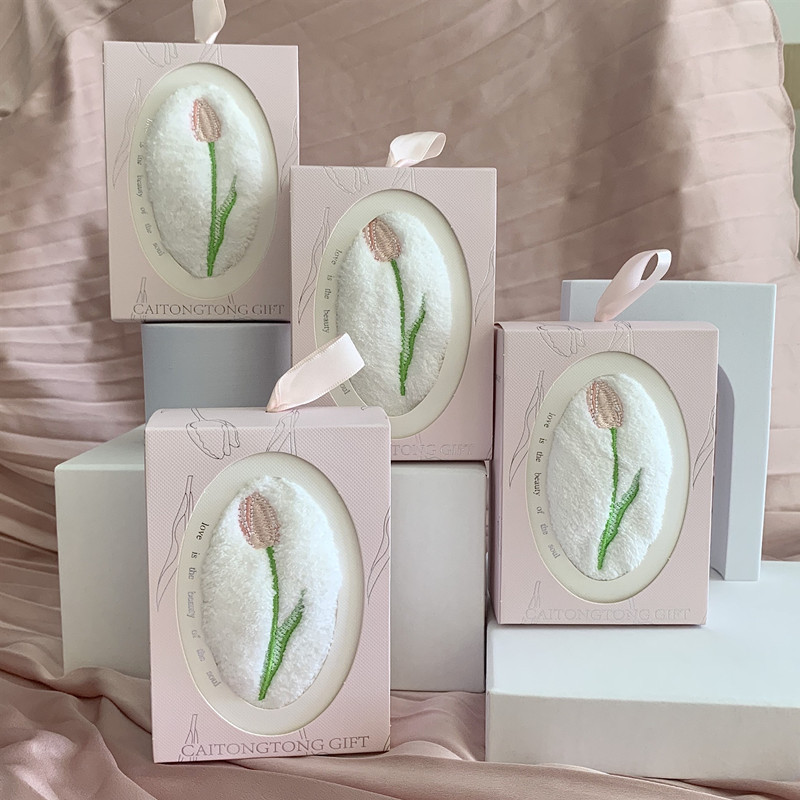 Home Textiles Towel Set - İşlemeli Lale Desenli Kare Havlu Seti,